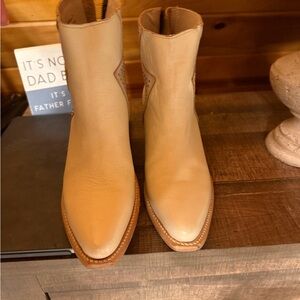 Freebird Cream Leather Heeled Boots